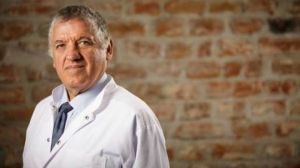 &Sigma;&tau;&eta;&nu; &Xi;ά&nu;&theta;&eta; &omicron; &delta;&iota;&epsilon;&theta;&nu;ώ&sigmaf; &alpha;&nu;&alpha;&gamma;&nu;&omega;&rho;&iota;&sigma;&mu;έ&nu;&omicron;&sigmaf; &Mu;&alpha;&iota;&epsilon;&upsilon;&tau;ή&rho;&alpha;&sigmaf; &Gamma;&upsilon;&nu;&alpha;&iota;&kappa;&omicron;&lambda;ό&gamma;&omicron;&sigmaf; &Kappa;&omega;&nu;&sigma;&tau;&alpha;&nu;&tau;ί&nu;&omicron;&sigmaf; &Pi;ά&nu;&tau;&omicron;&sigmaf; &sigma;&tau;&eta;&nu; &epsilon;&kappa;&delta;ή&lambda;&omega;&sigma;&eta; &tau;&omicron;&upsilon; &Lambda;&upsilon;&kappa;&epsilon;ί&omicron;&upsilon; &Epsilon;&lambda;&lambda;&eta;&nu;ί&delta;&omega;&nu;